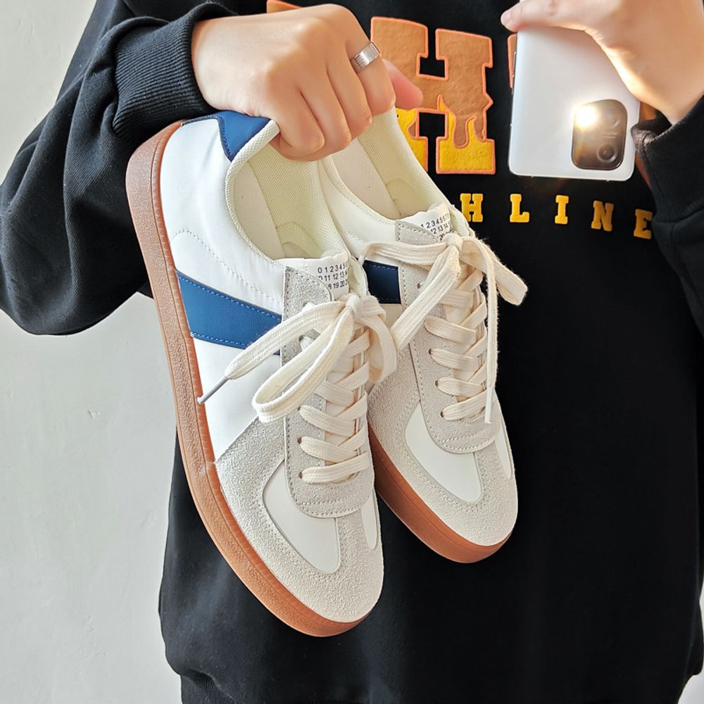 Casual Comfy Sneakers