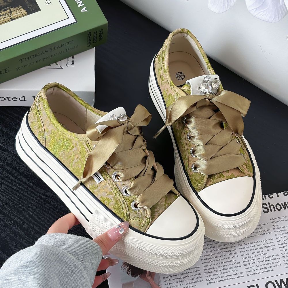 High Soled Canvas Shoes