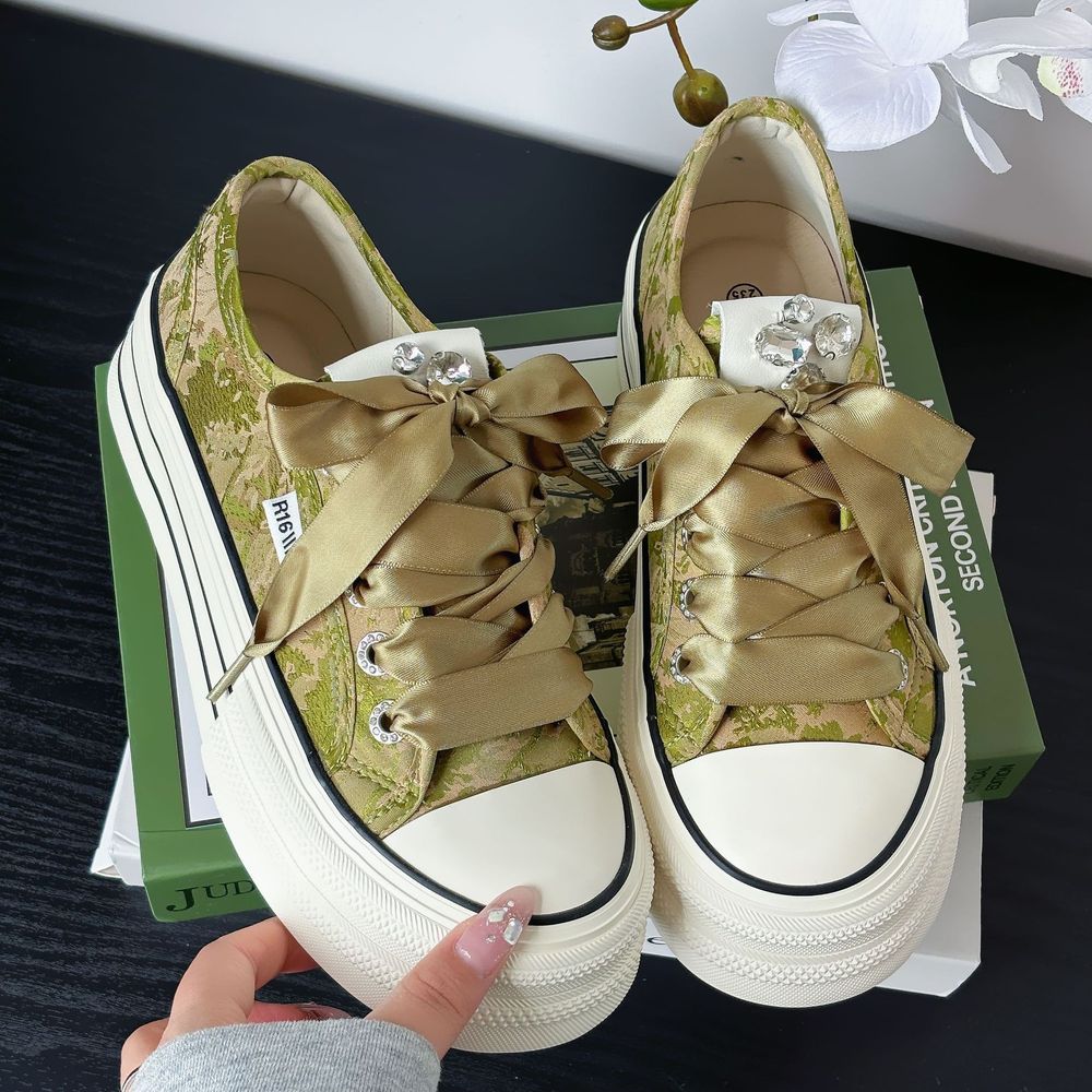 High Soled Canvas Shoes