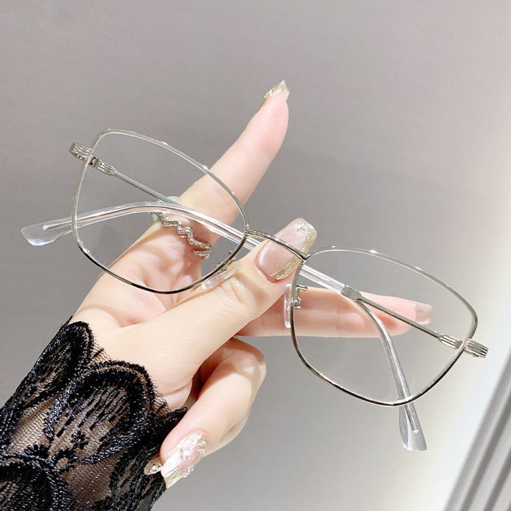 Photochromic Cat-Eye Glasses