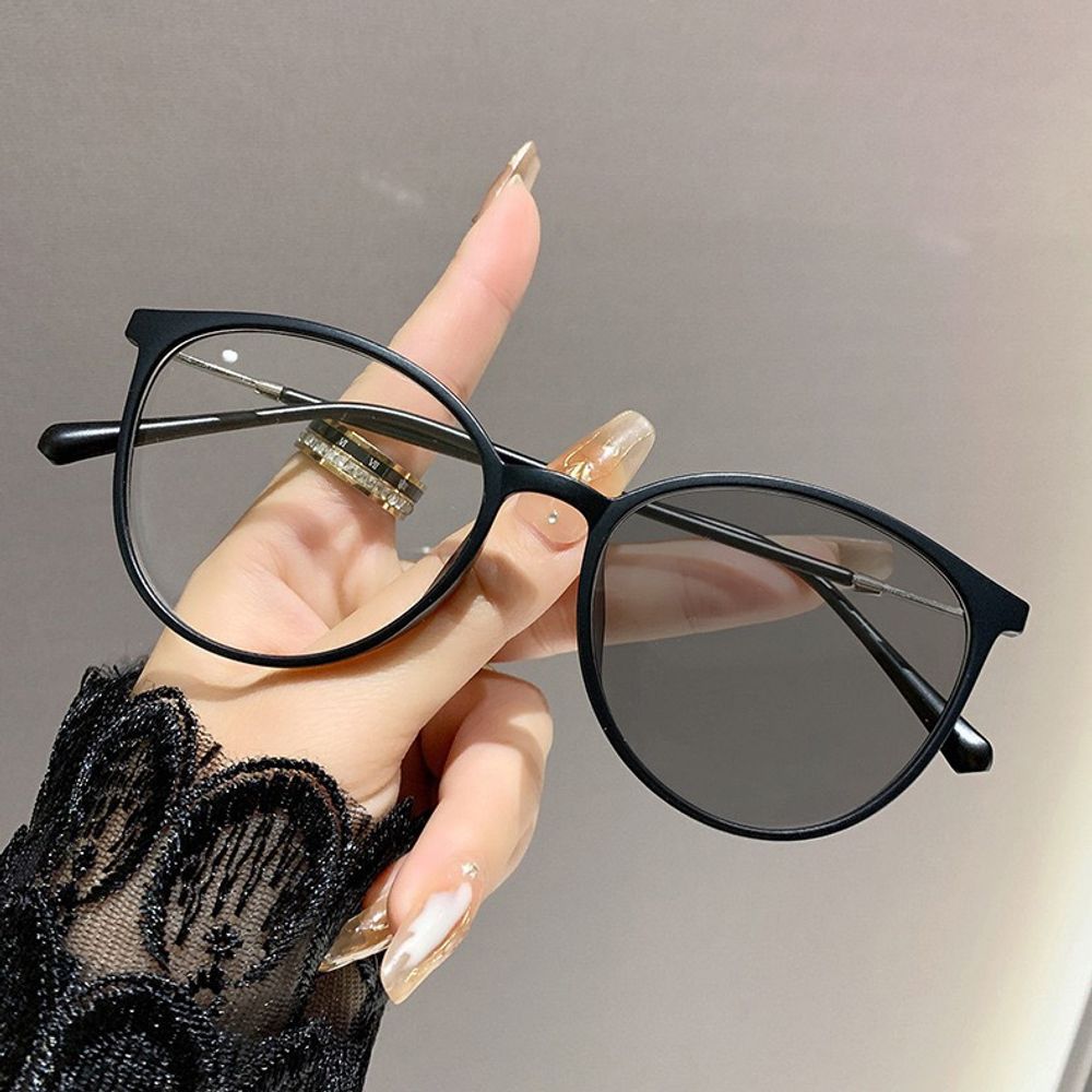 Photochromic Retro Glasses