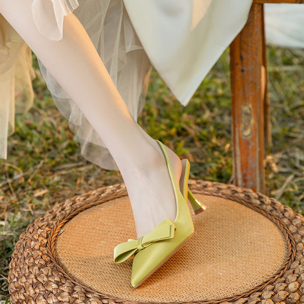 Color-blocking Bow Pointed Toe Sandals