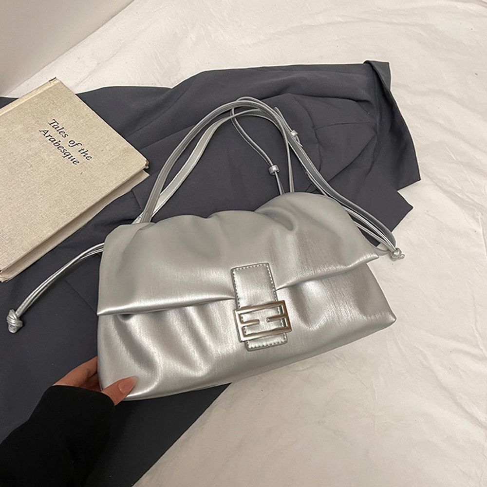 Large Capacity Messenger Bag