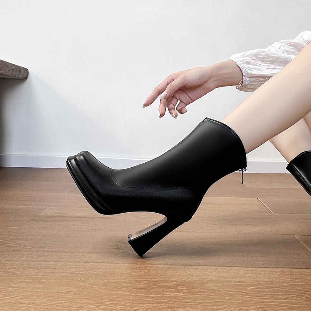 Thick Heel Square Head Boots
