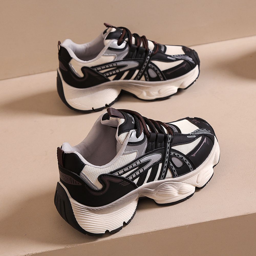 Breathable Mesh Sports Shoes