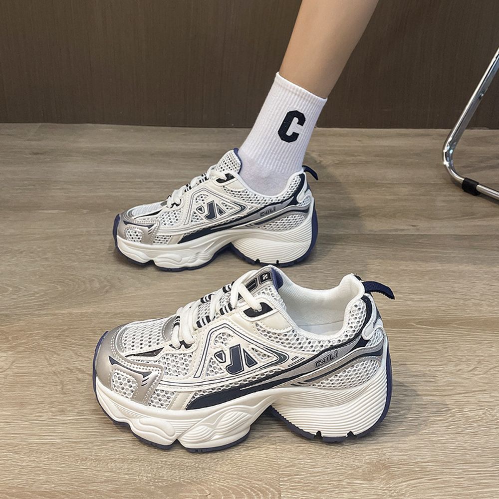 Breathable Mesh Sports Shoes
