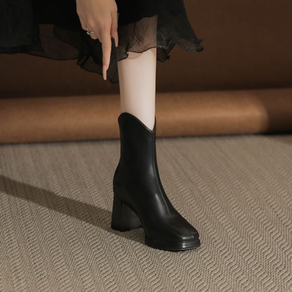 Genuine Leather V-neck Boots