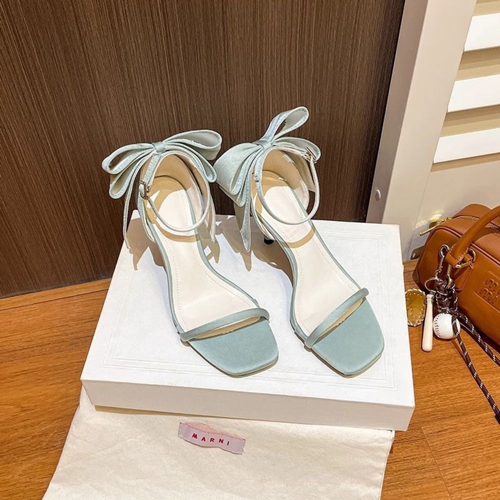 Square toe One Strap Heels
