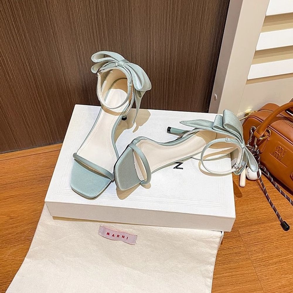 Square toe One Strap Heels