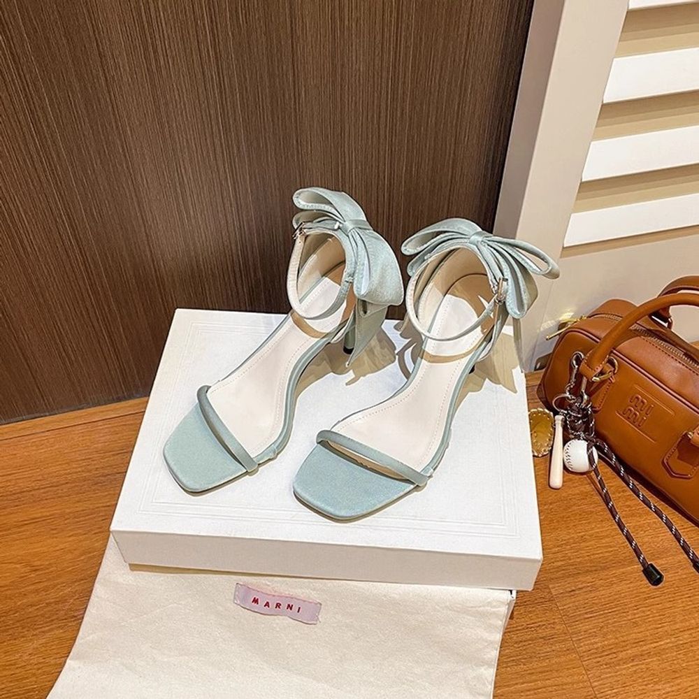 Square toe One Strap Heels