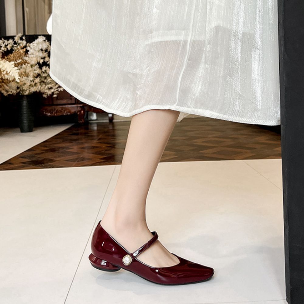 Low Heeled Mary Jane Shoes