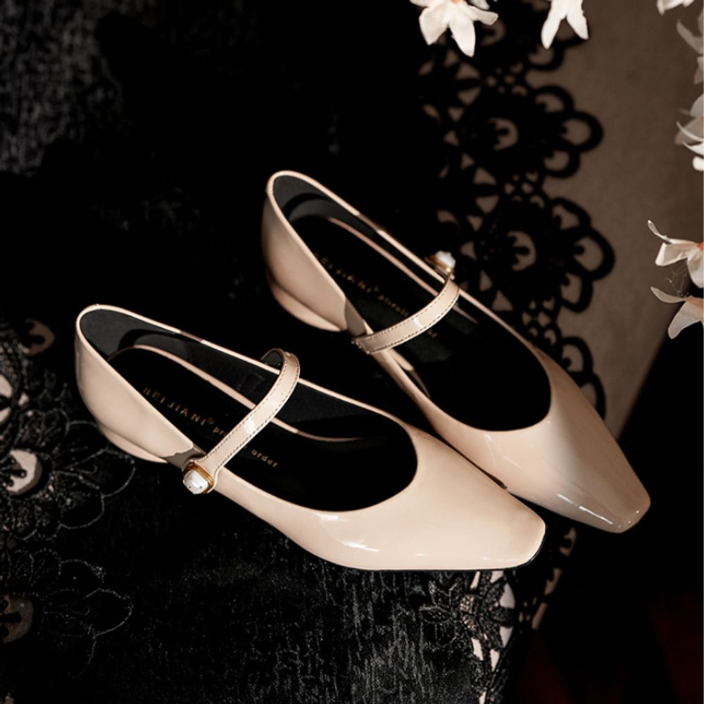 Low Heeled Mary Jane Shoes