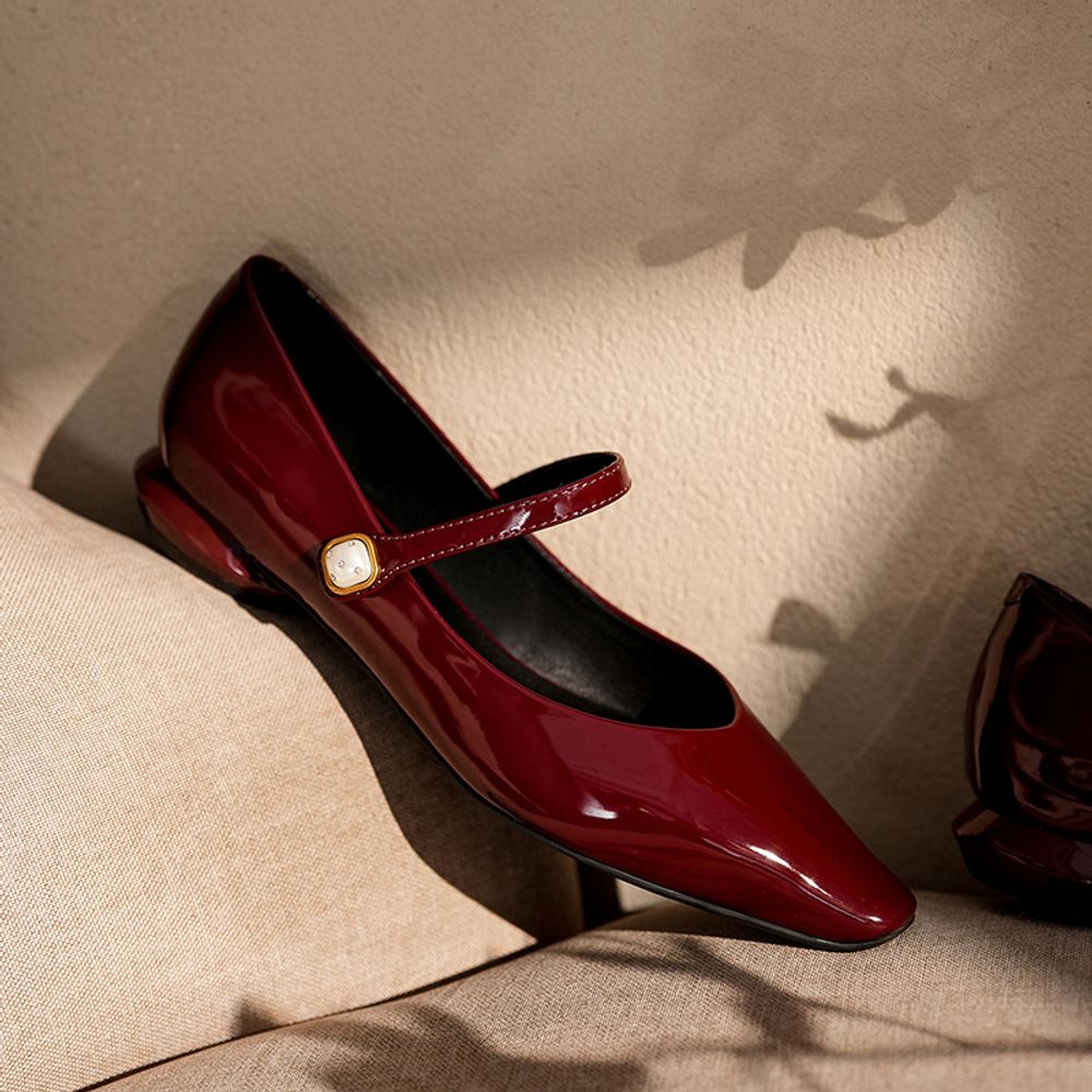 Low Heeled Mary Jane Shoes