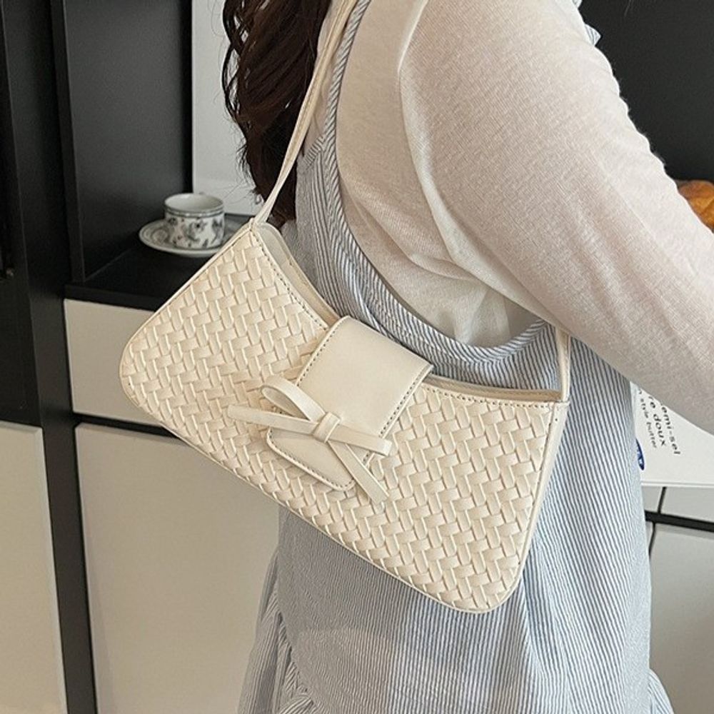 Trendy Underarm Bag