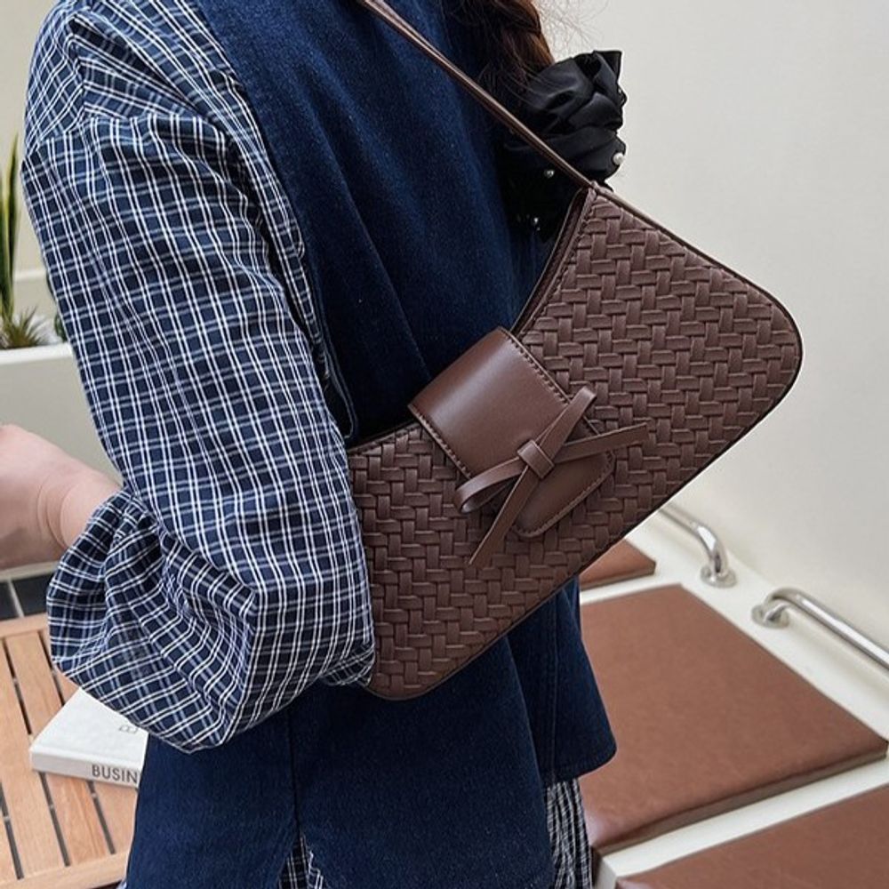 Trendy Underarm Bag