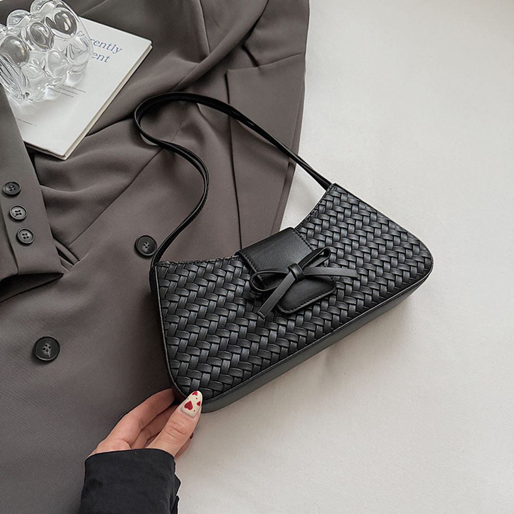 Trendy Underarm Bag
