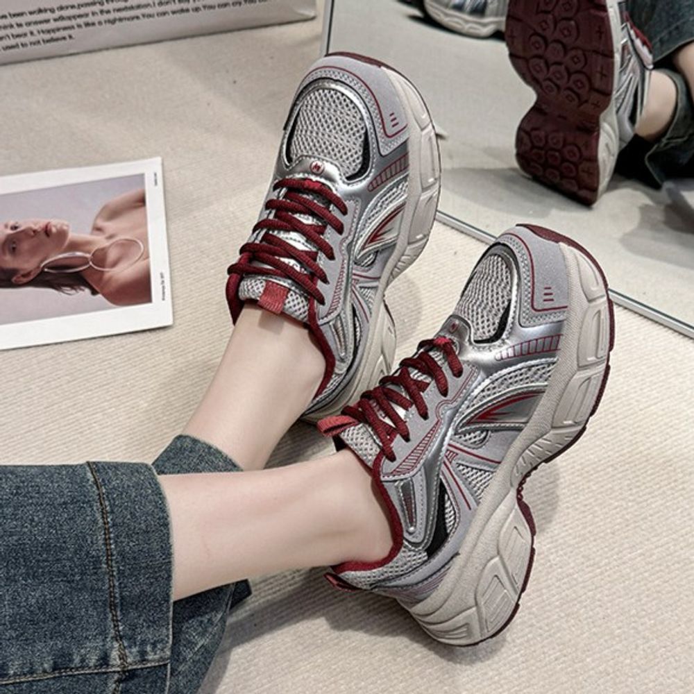 Breathable Mesh Sports Shoes