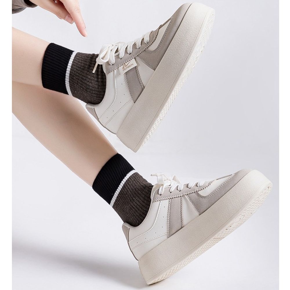 Trendy Casual Sneakers