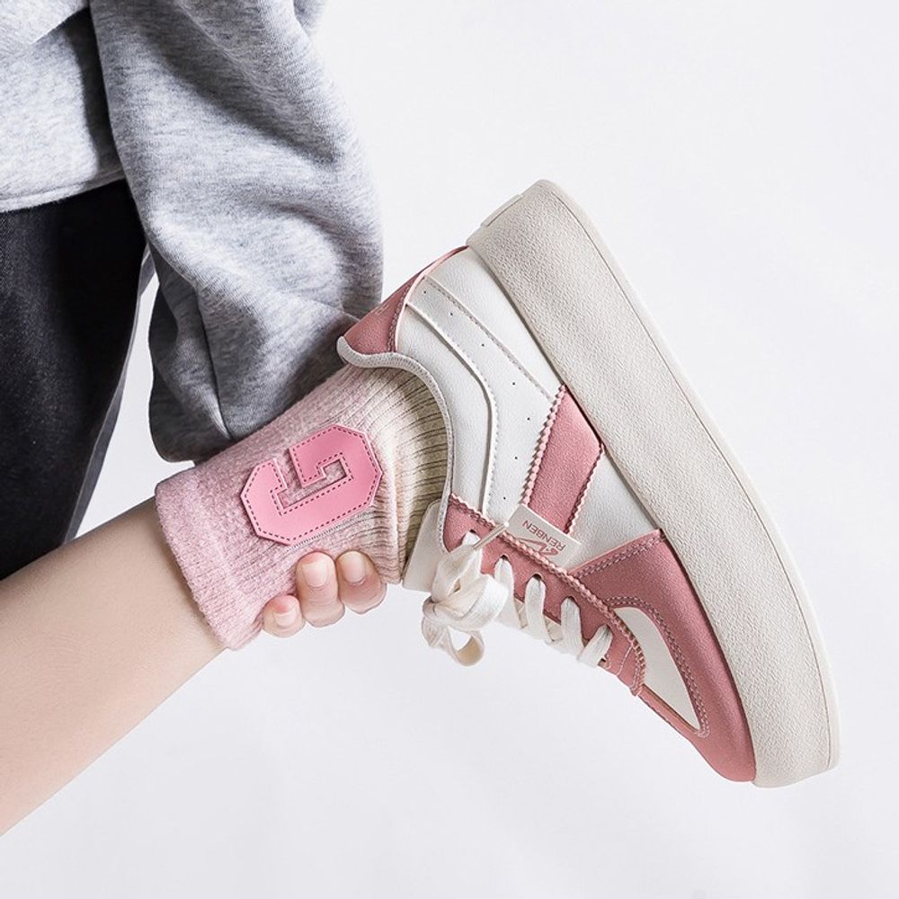 Trendy Casual Sneakers