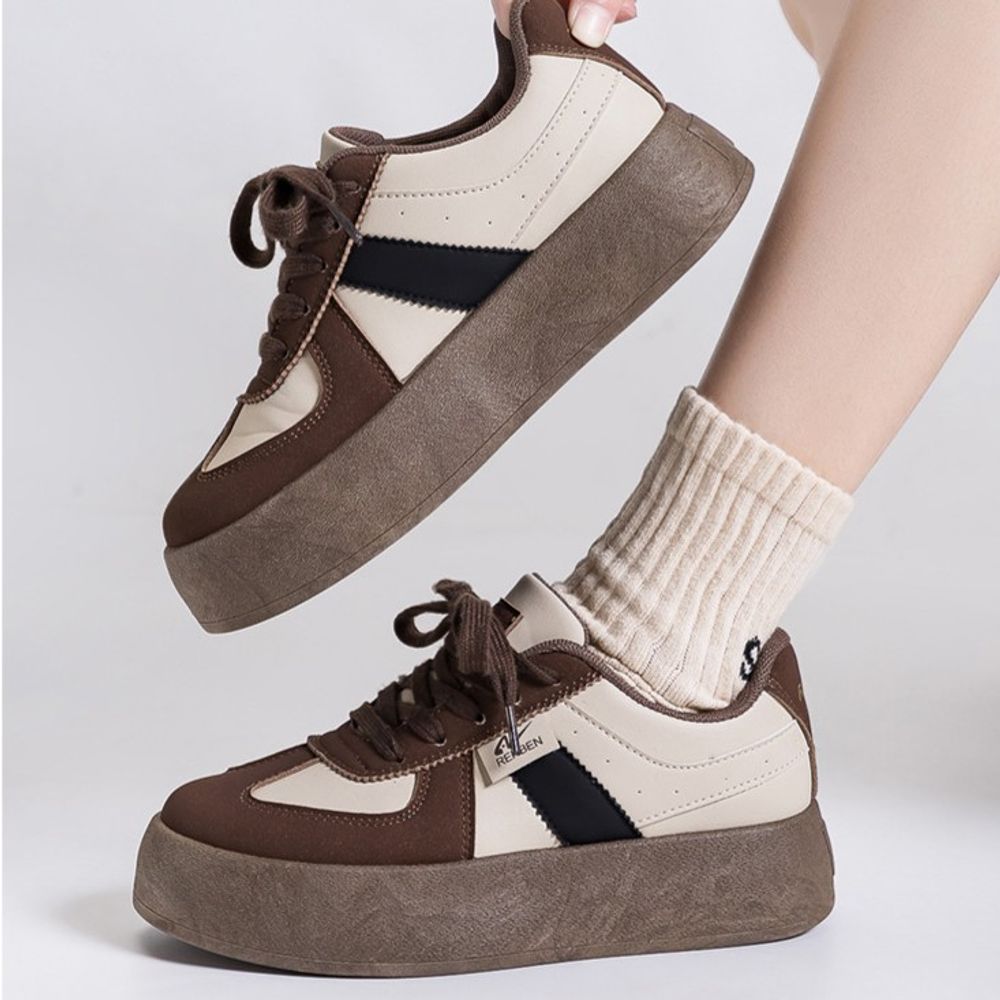 Trendy Casual Sneakers