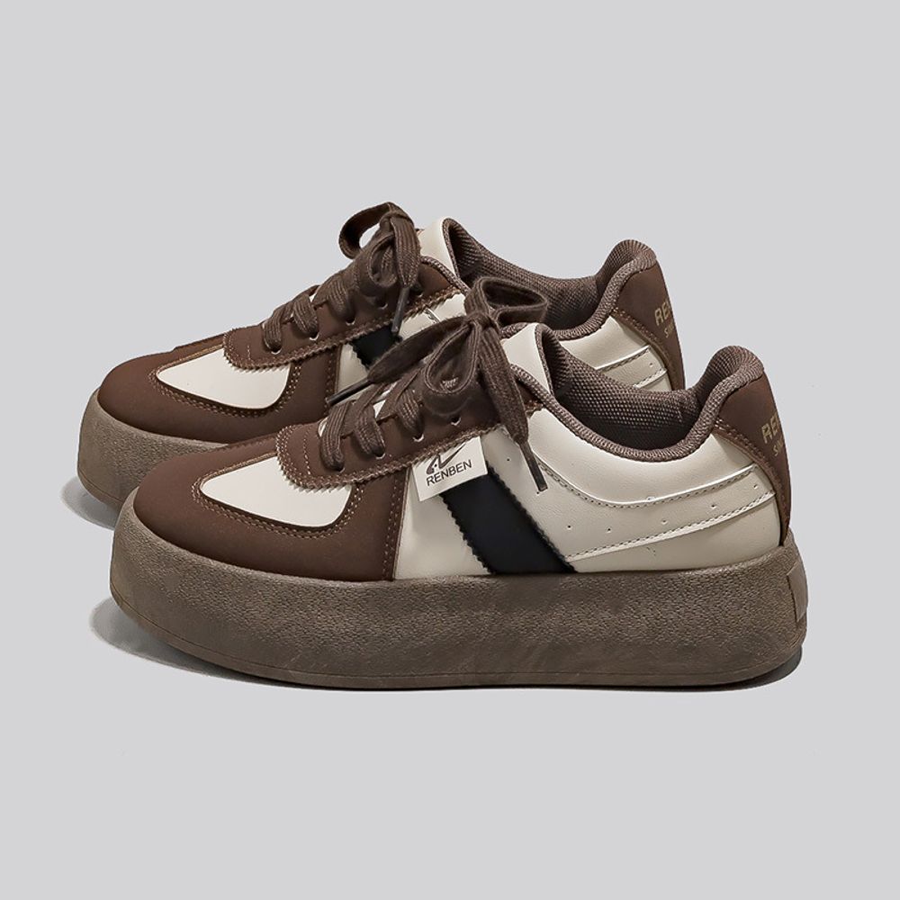 Trendy Casual Sneakers