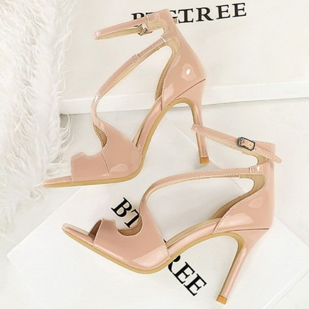 Square Head Strappy Sandals