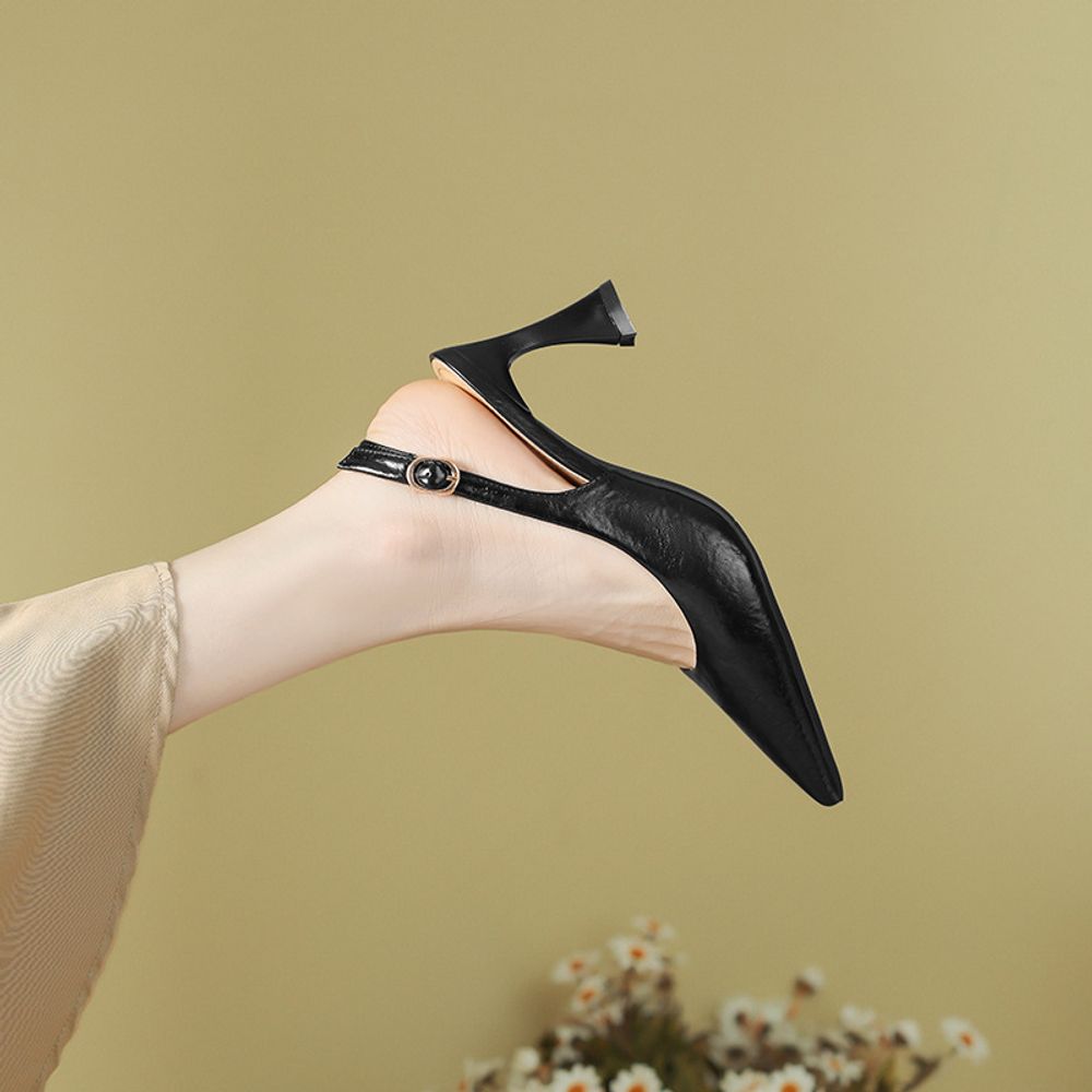 Pointed toe Slingback Heels