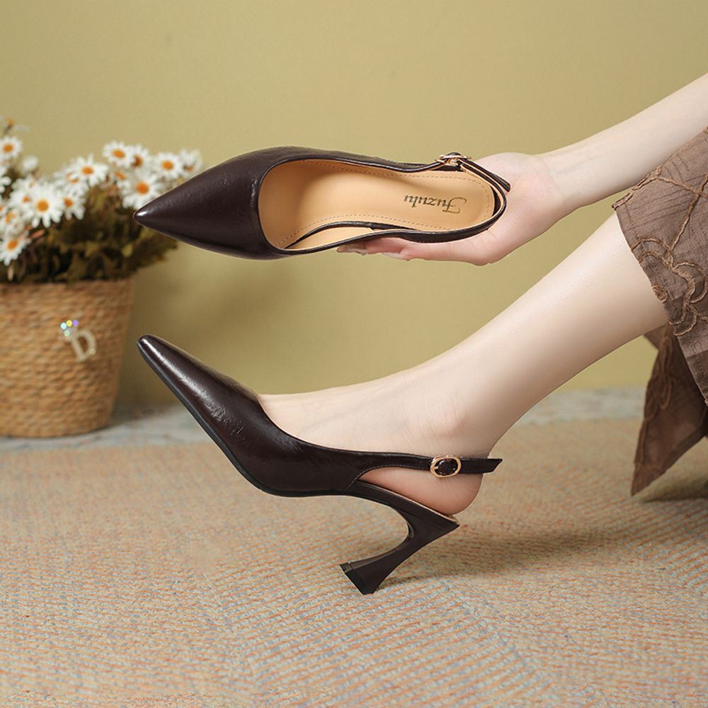 Pointed toe Slingback Heels