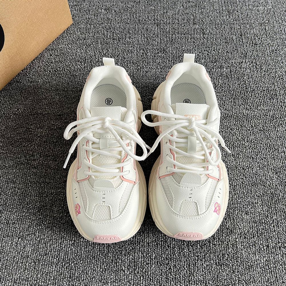 Breathable Mesh Sports Shoes