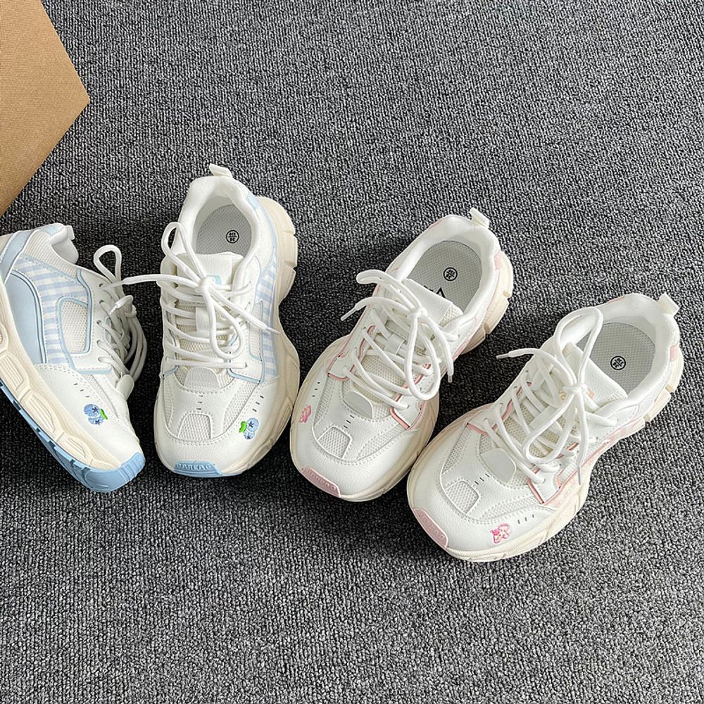 Breathable Mesh Sports Shoes