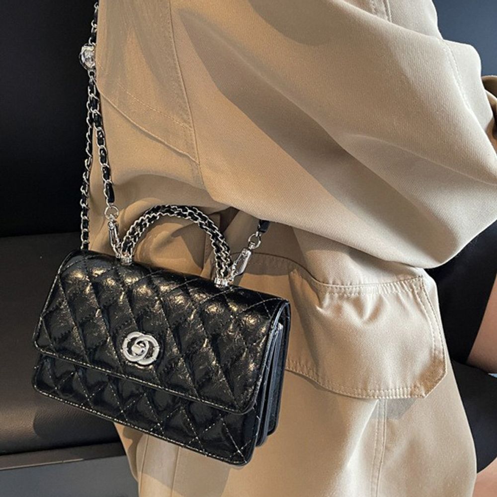 Diamond Chain Square Handbag