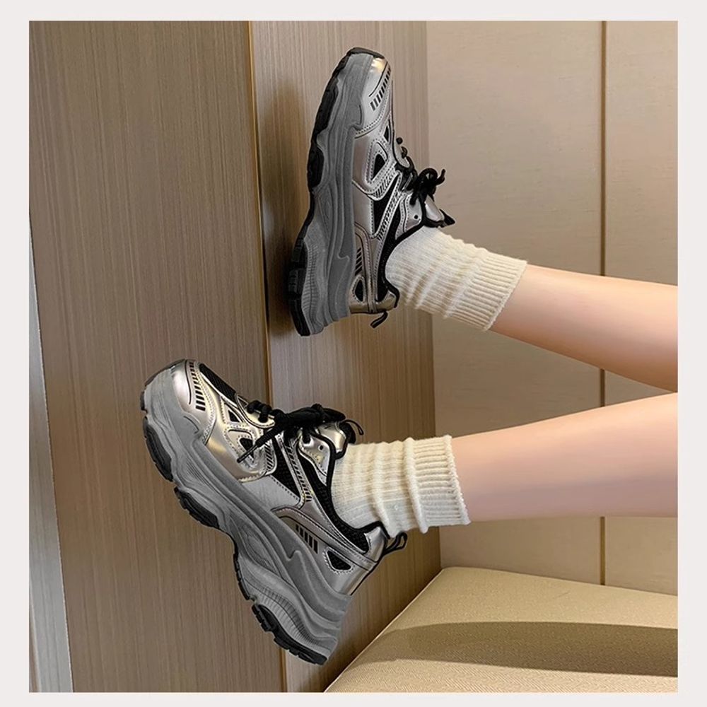 Thick Soled Casual Sneakers