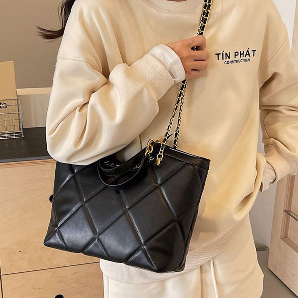 Large Capacity Tote Bag