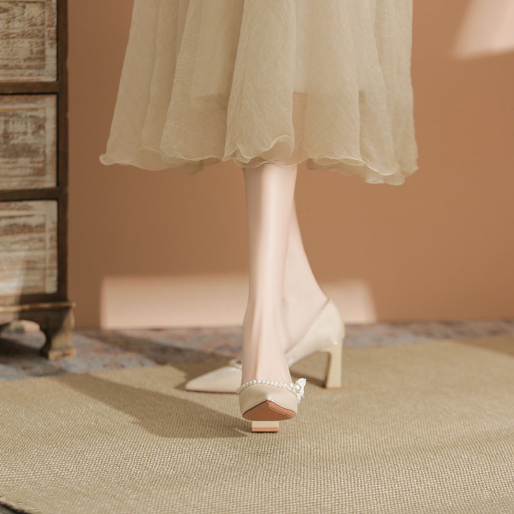Bridesmaid Pearl Top Pointed Heels