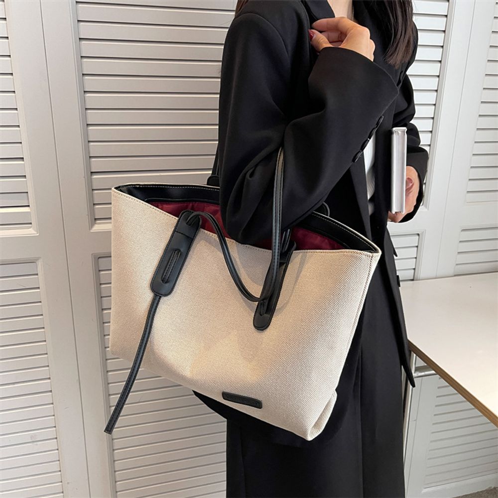 Large Capacity Tote Bag