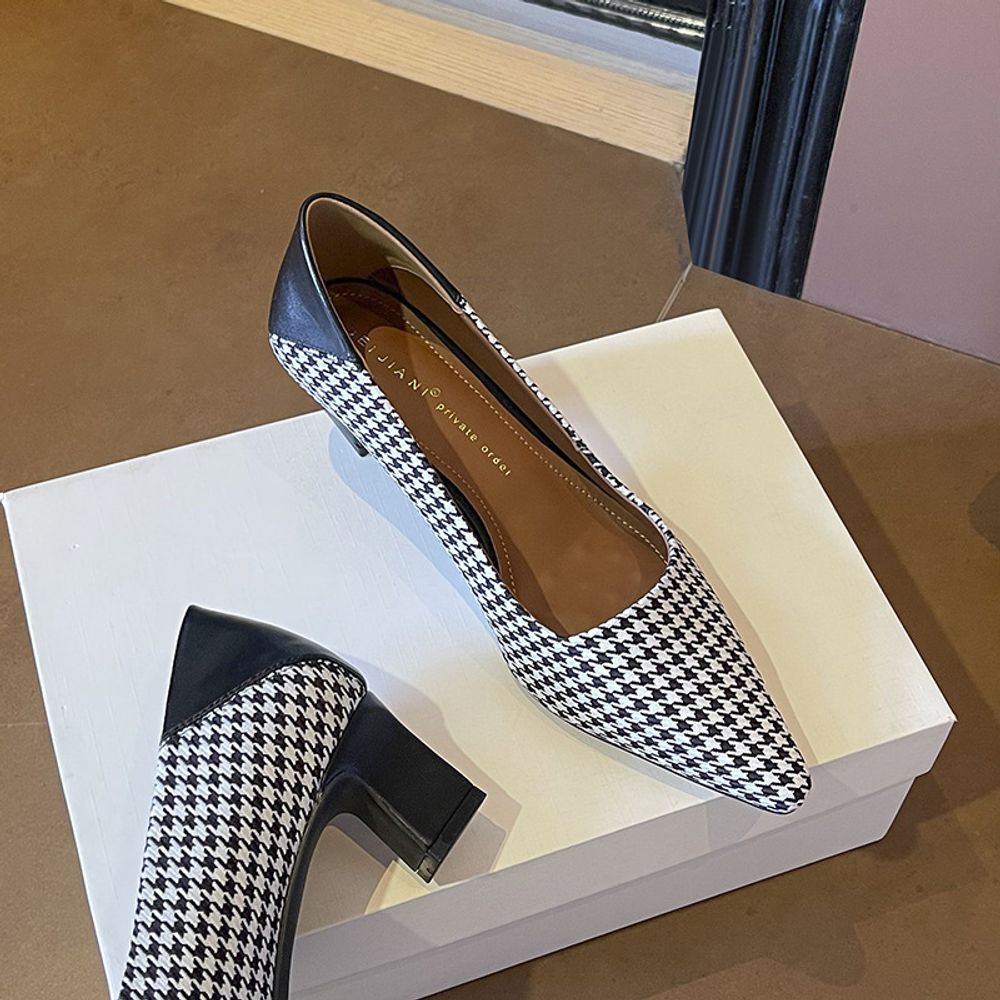 Thick Heel Pointed Shoes