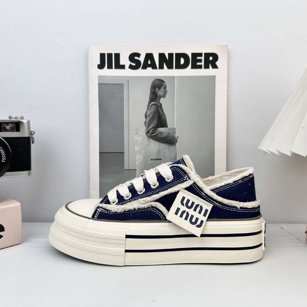 Thick-Soled Canvas Shoes