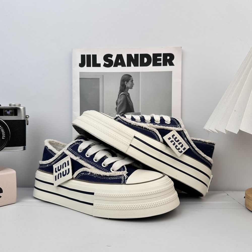 Thick-Soled Canvas Shoes