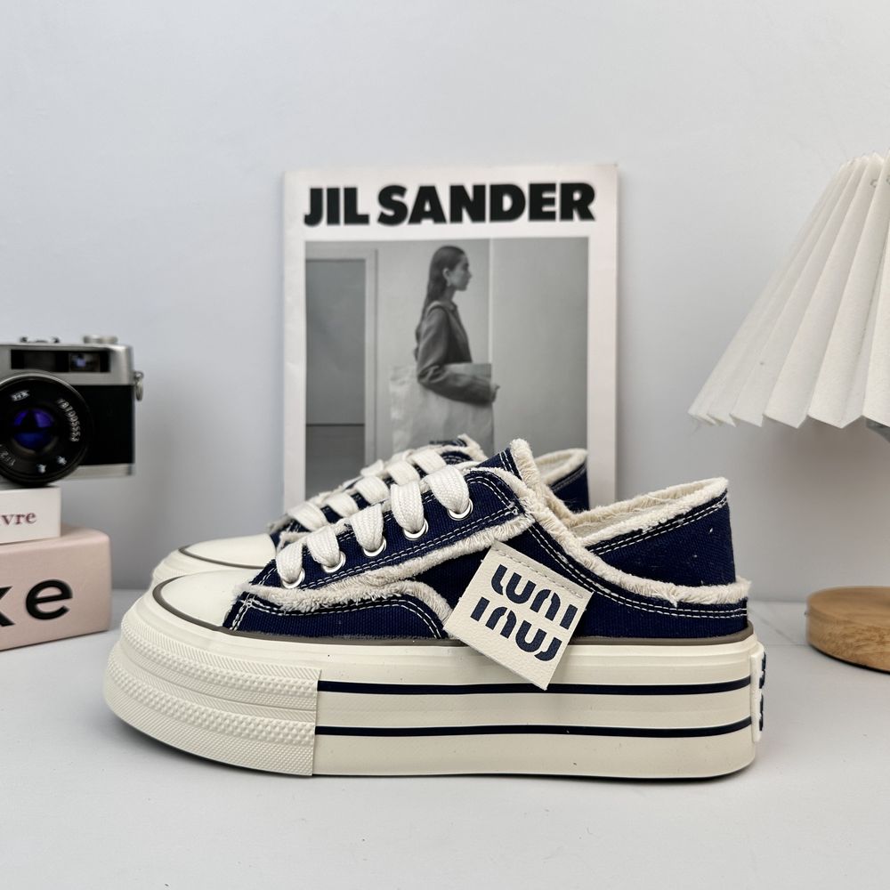 Thick-Soled Canvas Shoes