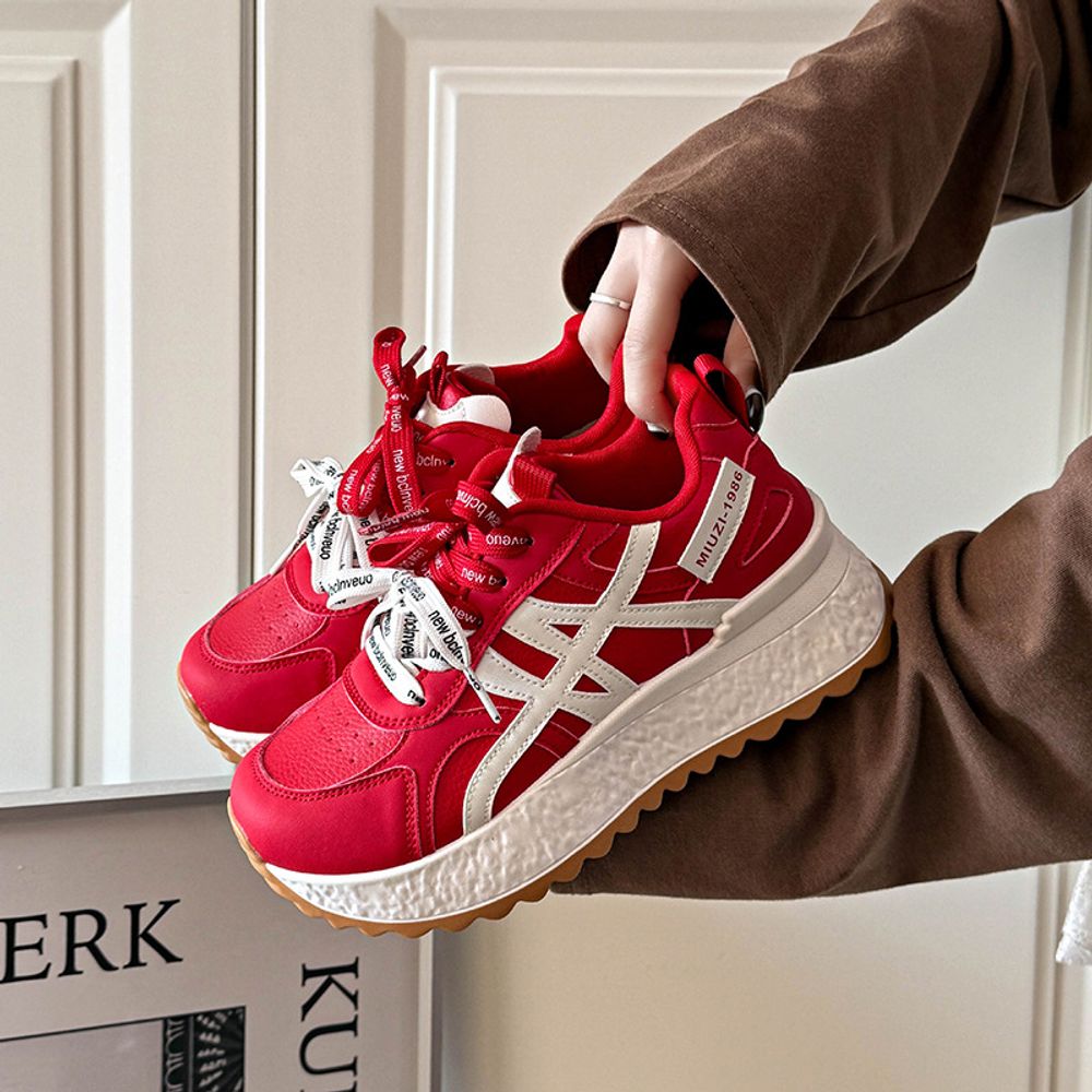 Breathable Mesh Sports Shoes