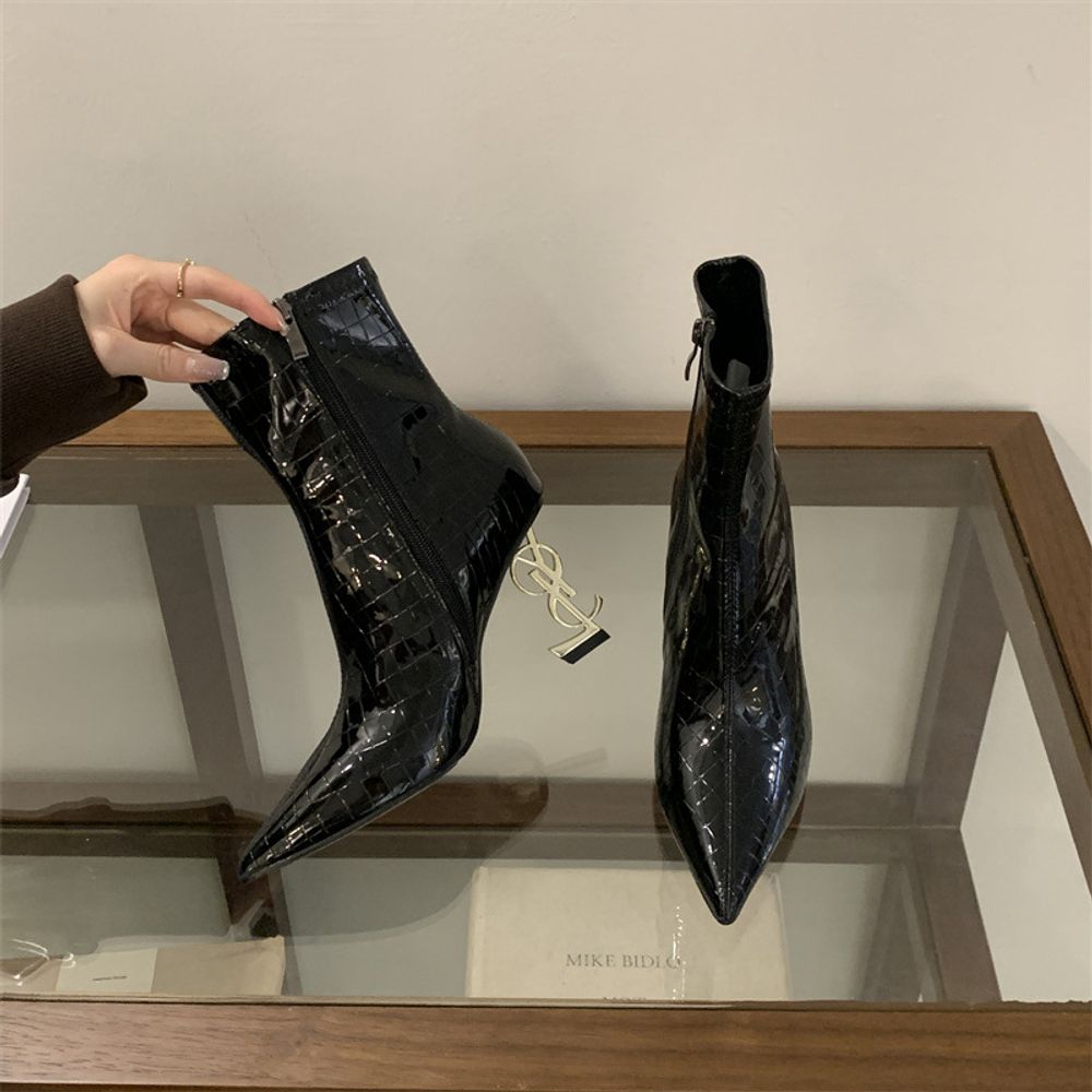 Elegant pointed-toe high-heeled ankle boots