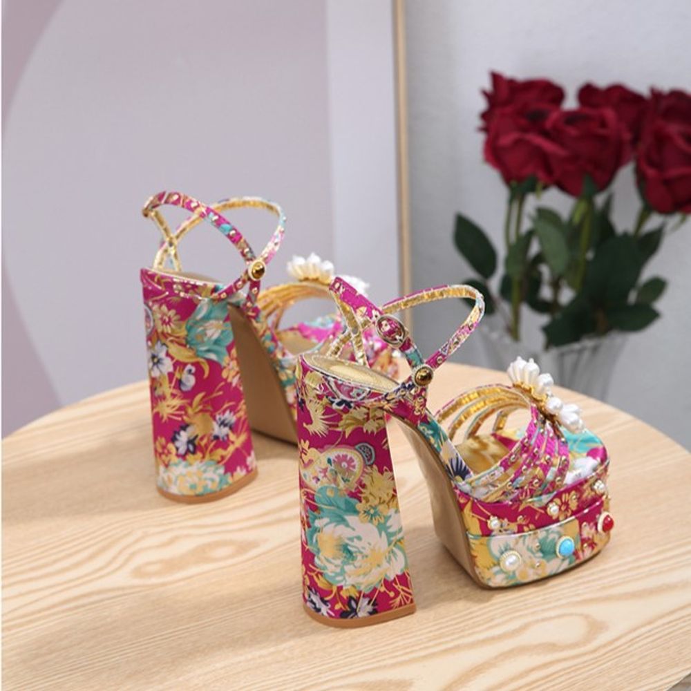 High heel platform banquet