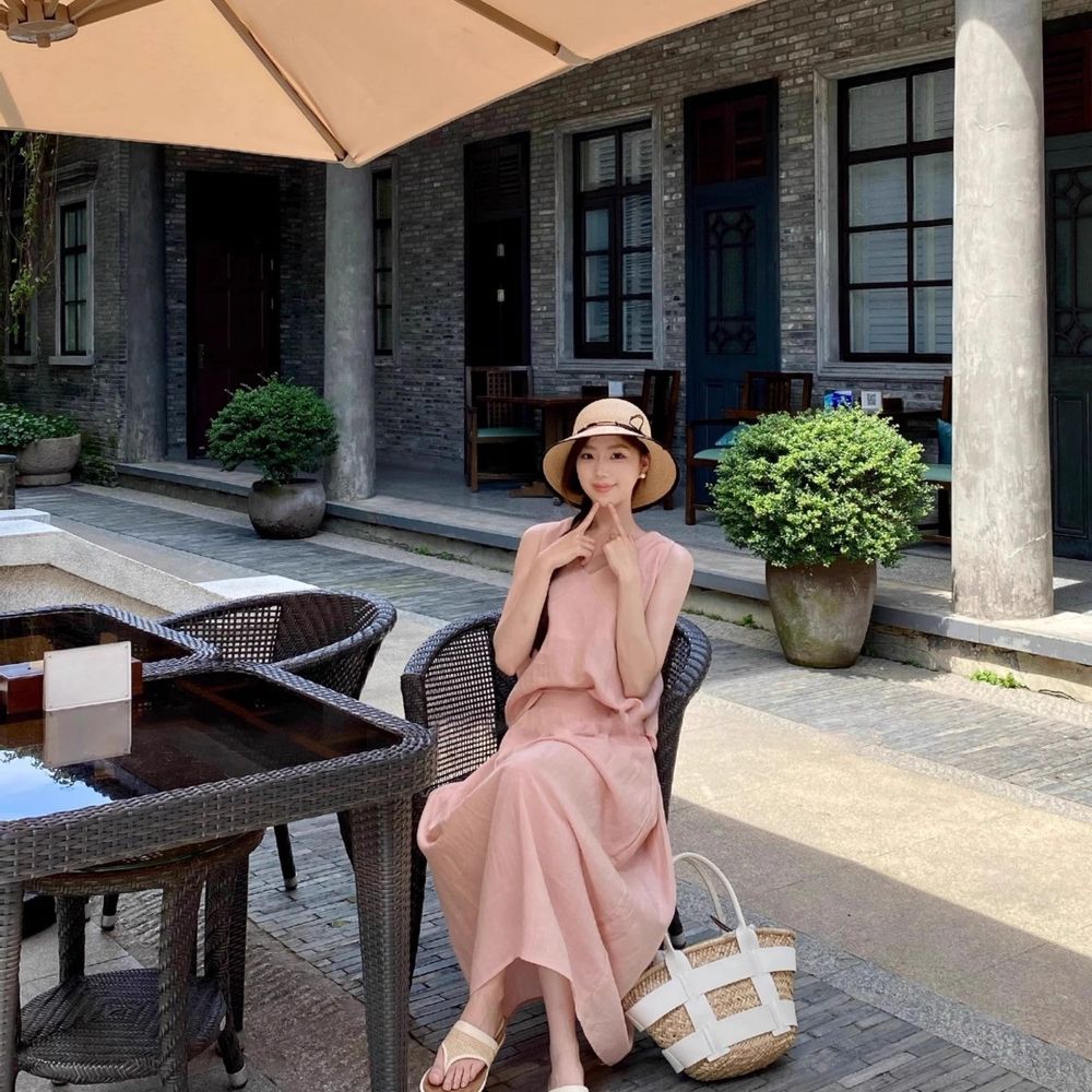 Woven vacation sandals