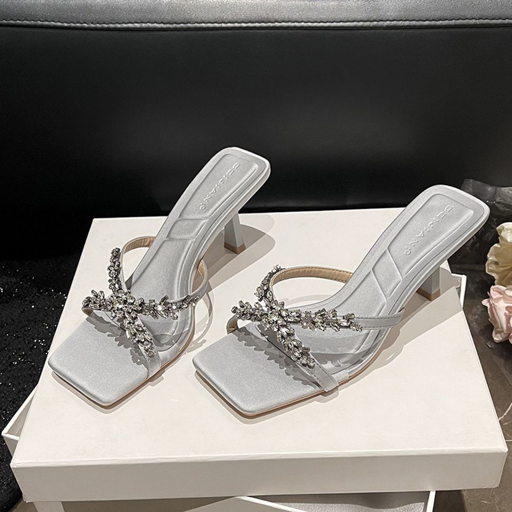 Rhinestone design high-heeled sandals