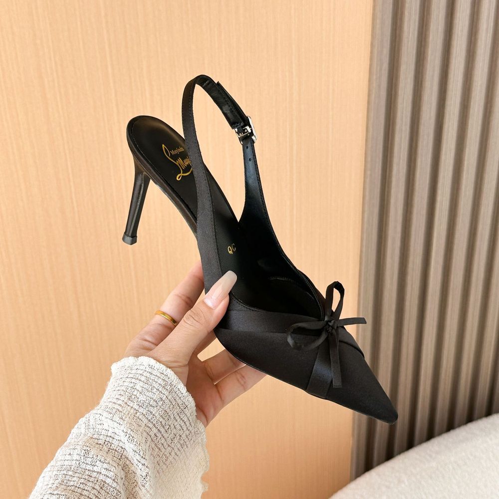 Pointed toe stiletto heel