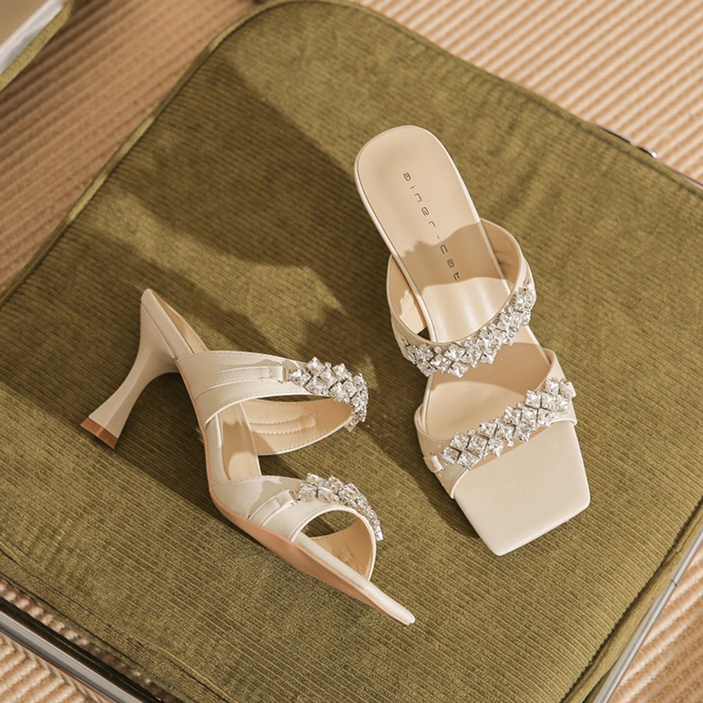 Rhinestone Fashionable Outdoor Sandals
