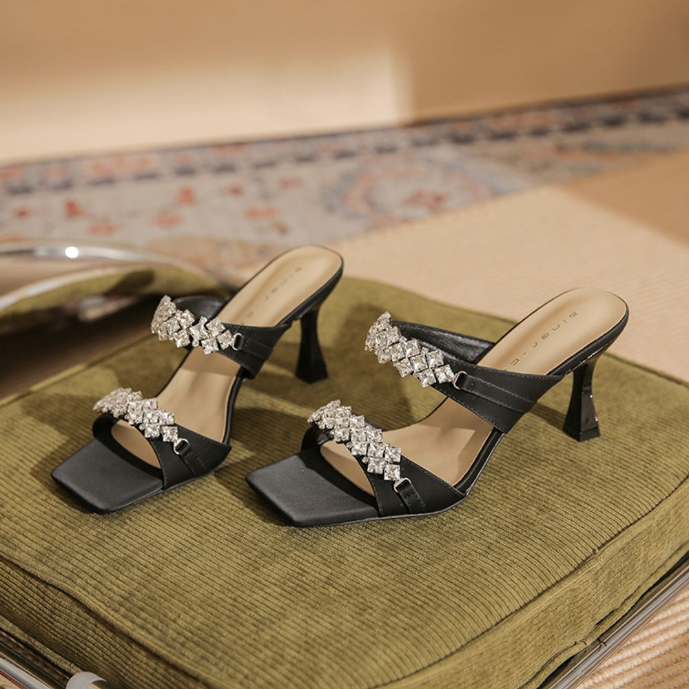 Rhinestone Fashionable Outdoor Sandals