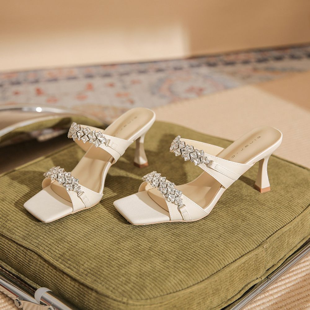 Rhinestone Fashionable Outdoor Sandals