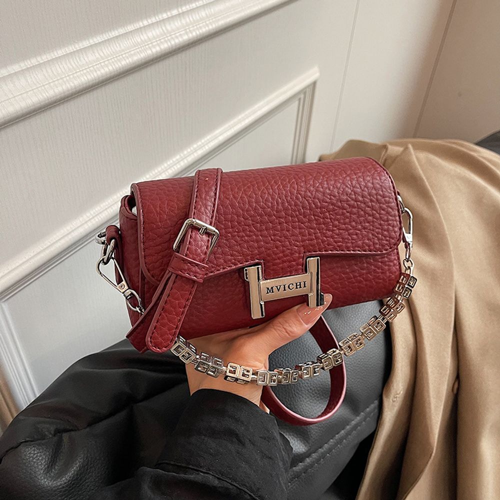 Diamond Chain Messenger Bag