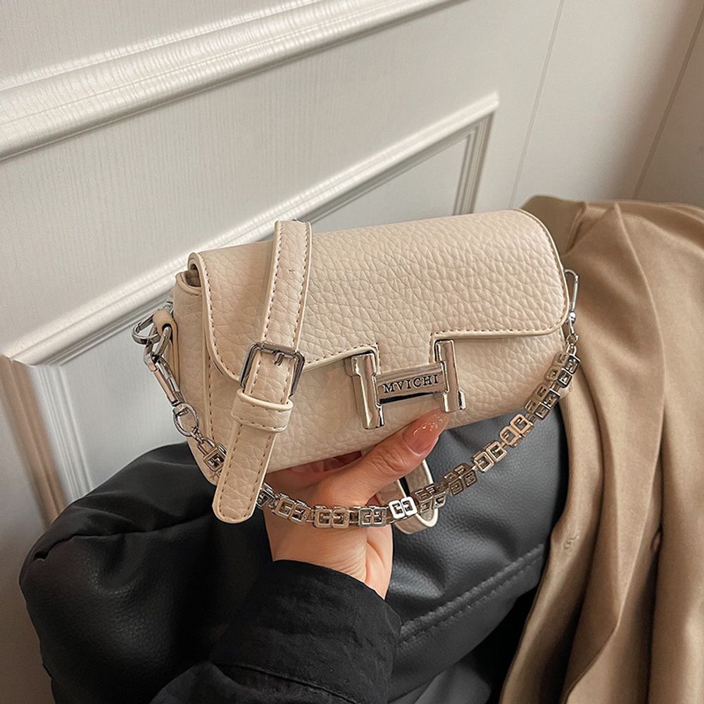 Diamond Chain Messenger Bag